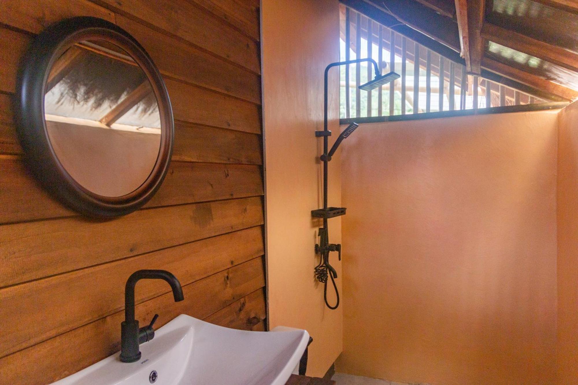 Eco Sanctuaries Nature Lodge Nacpan Beach, El Nido Zimmer foto